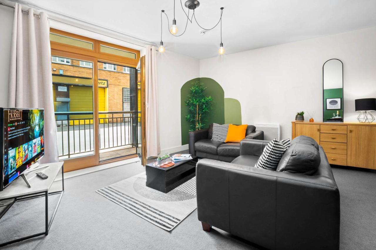 Apartment Centre - Balcony - Secure Parking - Wifi - Netflix - Rated Birmingham
