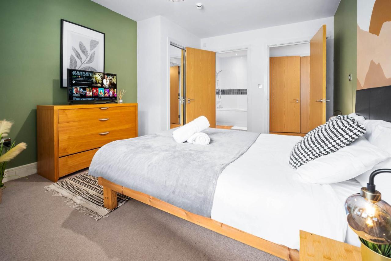 Apartment Centre - Balcony - Secure Parking - Wifi - Netflix - Rated